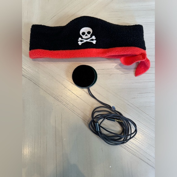 Kids Volume-Limited Headphones – Pirate Fleece Headband by CozyPhones - Picture 2 of 8
